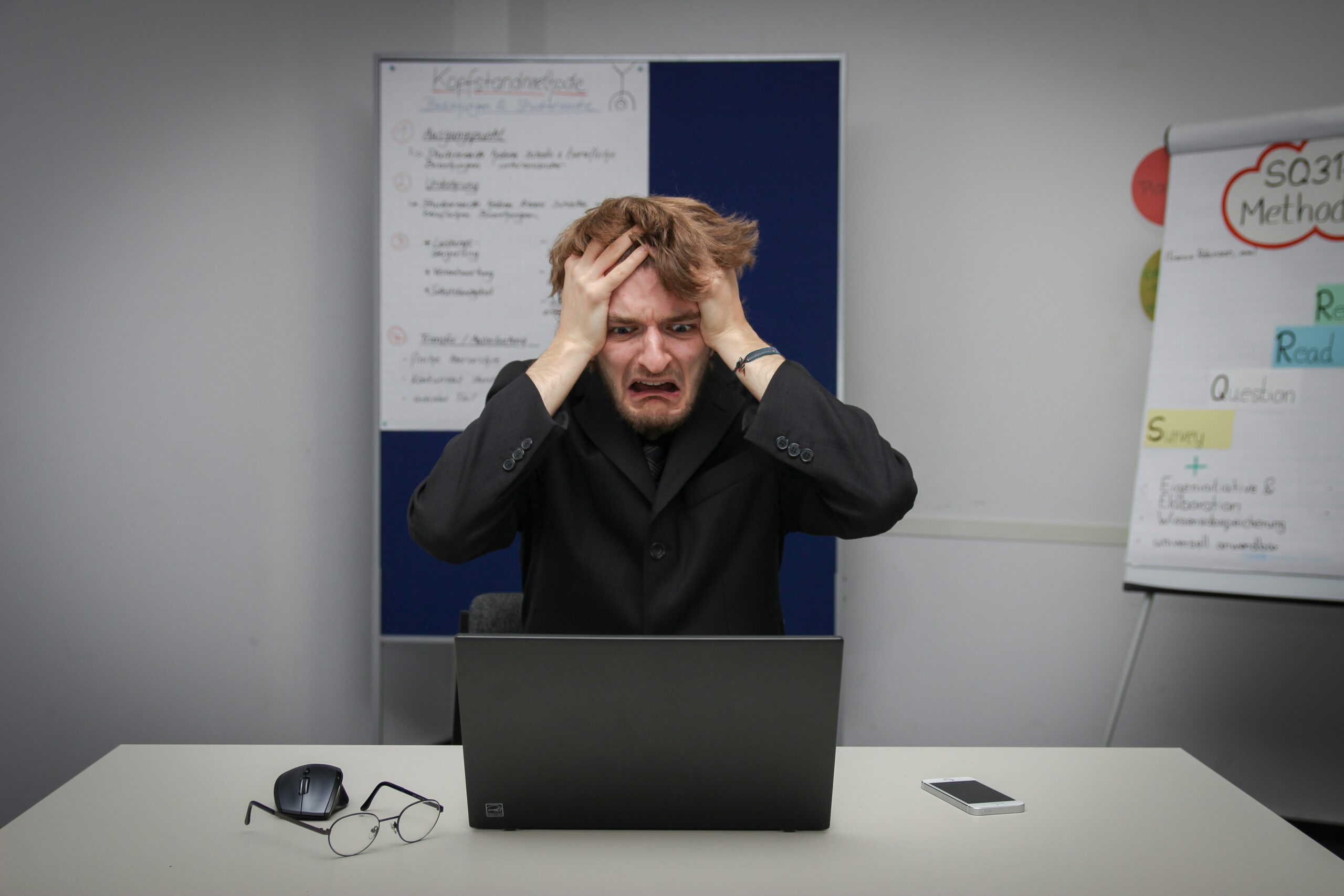 Scopri di più sull'articolo Computer lento in ufficio? Le cause reali e come risolverle definitivamente